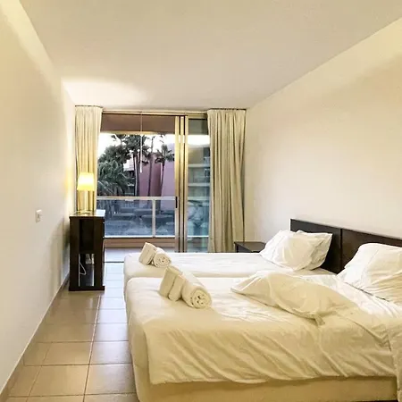 Herdade Dos Salgados,t3 8c-1b, Lagoas Apartment *